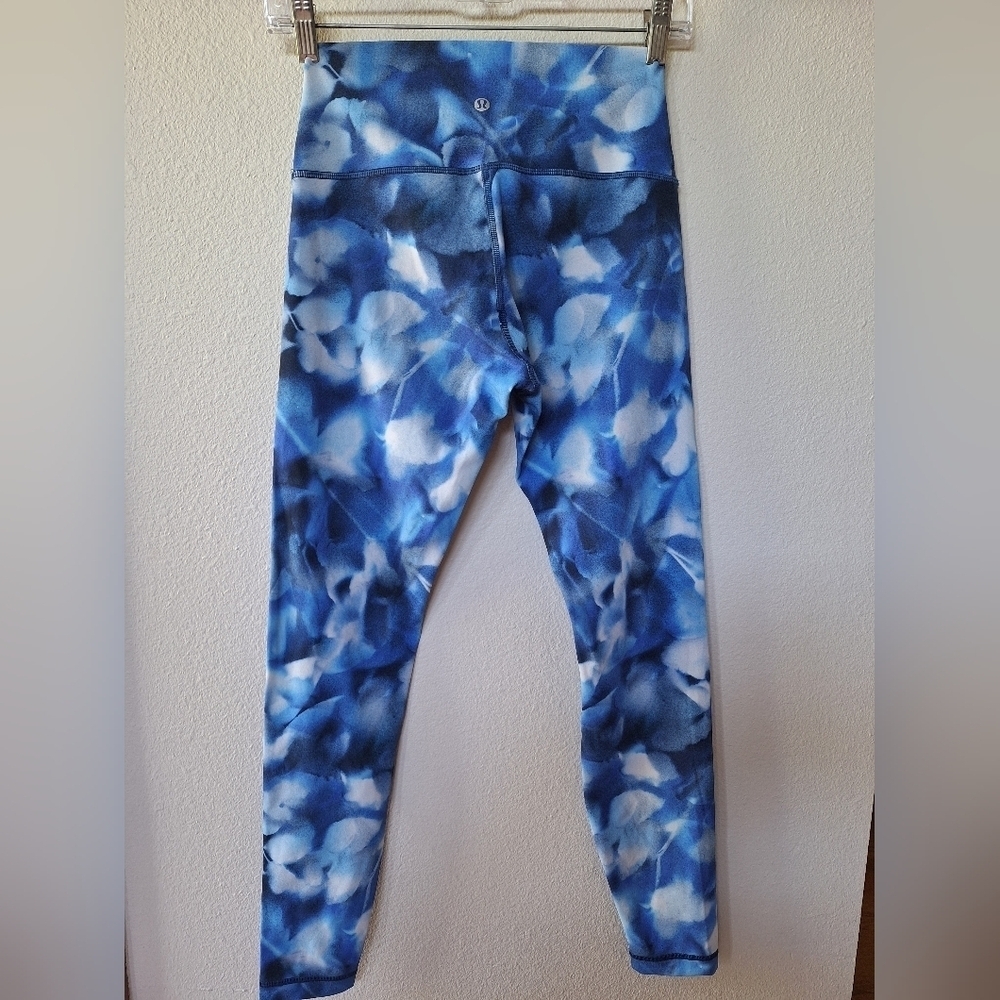 Lululemon Wunder Under Leggings. Womens size 6 - Picture 5 of 5